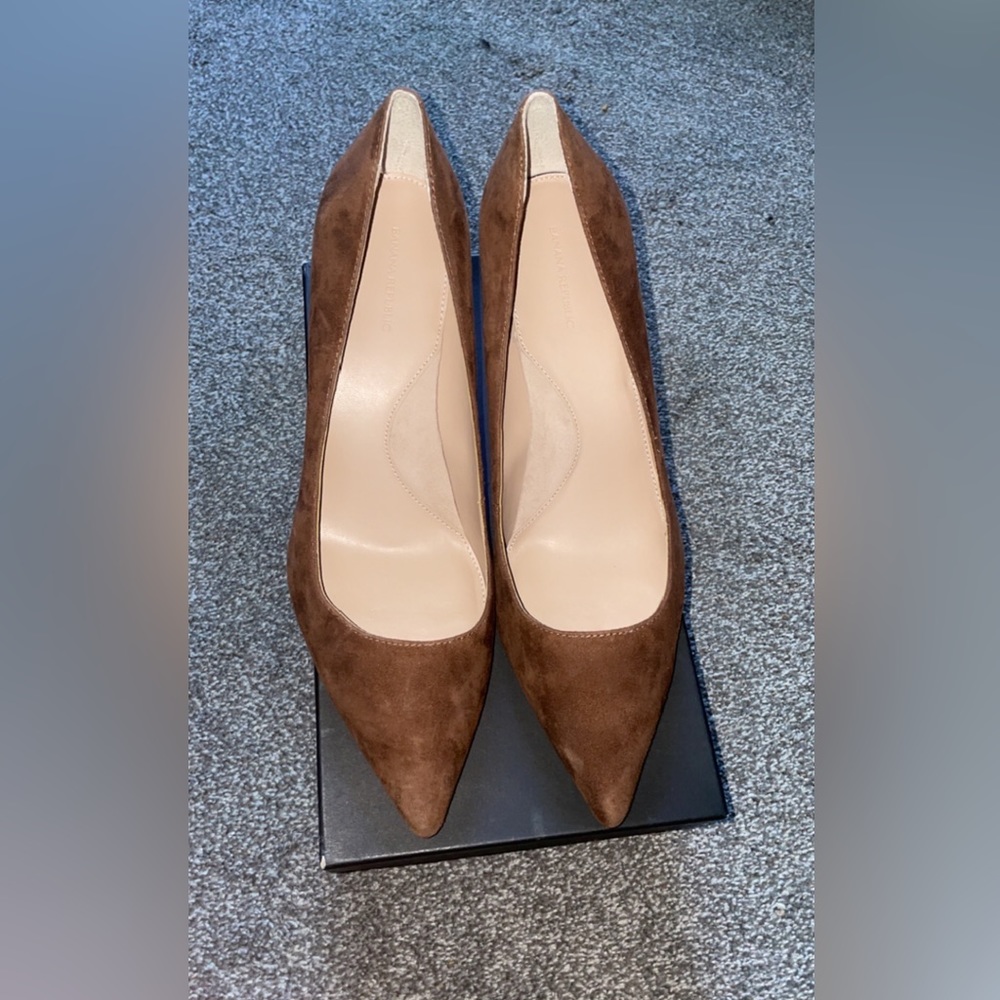 Brown Suede Banana Republic Pumps - Size 12 (NWT)